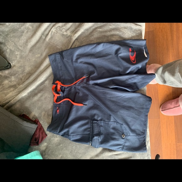 Men’s Shorts - Picture 3 of 4